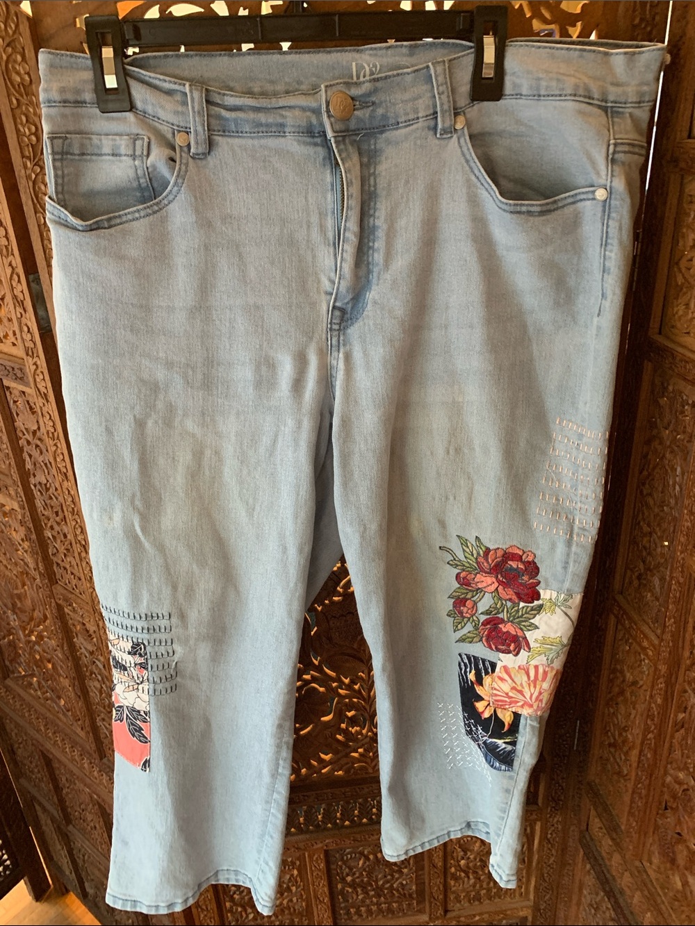 DG2 by Diane Gilman Light Blue Straight Leg Jeans with Embroidery Floral Patches